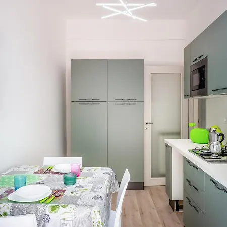 公寓 Guesthost - New Apt! 1km From Station 'la Spezia'