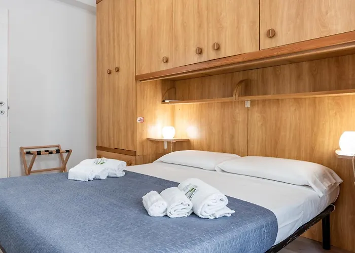 Guesthost - New Apt! 1km From Station 'la Spezia' Lejlighed