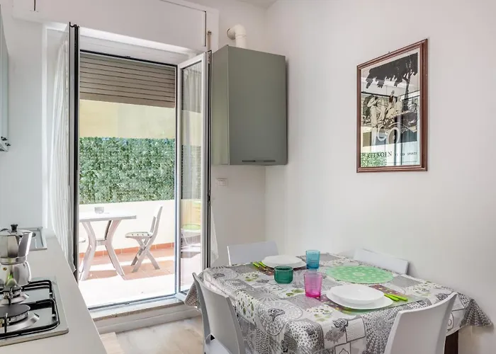 Guesthost - New Apt! 1km From Station 'la Spezia'