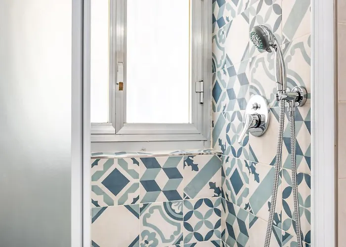 Guesthost - New Apt! 1km From Station 'la Spezia' Apartman La Spezia