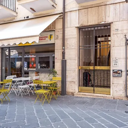 アパート Guesthost - New Apt! 1km From Station 'la Spezia'